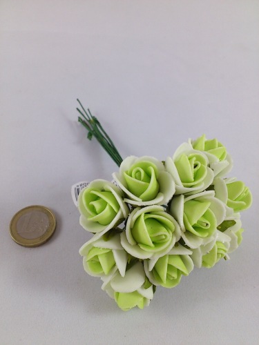 Mini rose en mousse 2 cm vert menthe (12 p.)